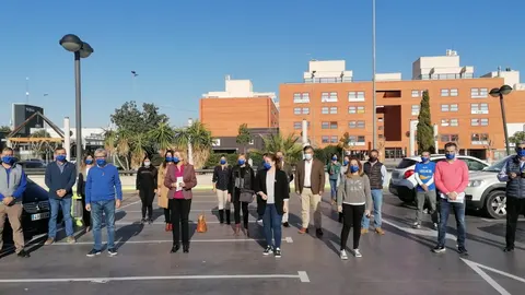 Una ampliación delegación del PP en la Región de Murcia, encabezada por su secretario general nacional, Teodoro García, ha participado en la manifestación convocada por “Más Plurales” en rechazo a la LOMLOE