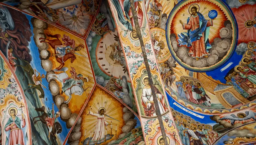 Frescos de las cúpulas exteriores de la Iglesia de Rila.