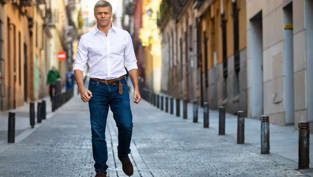 Leopoldo López pasea por Madrid