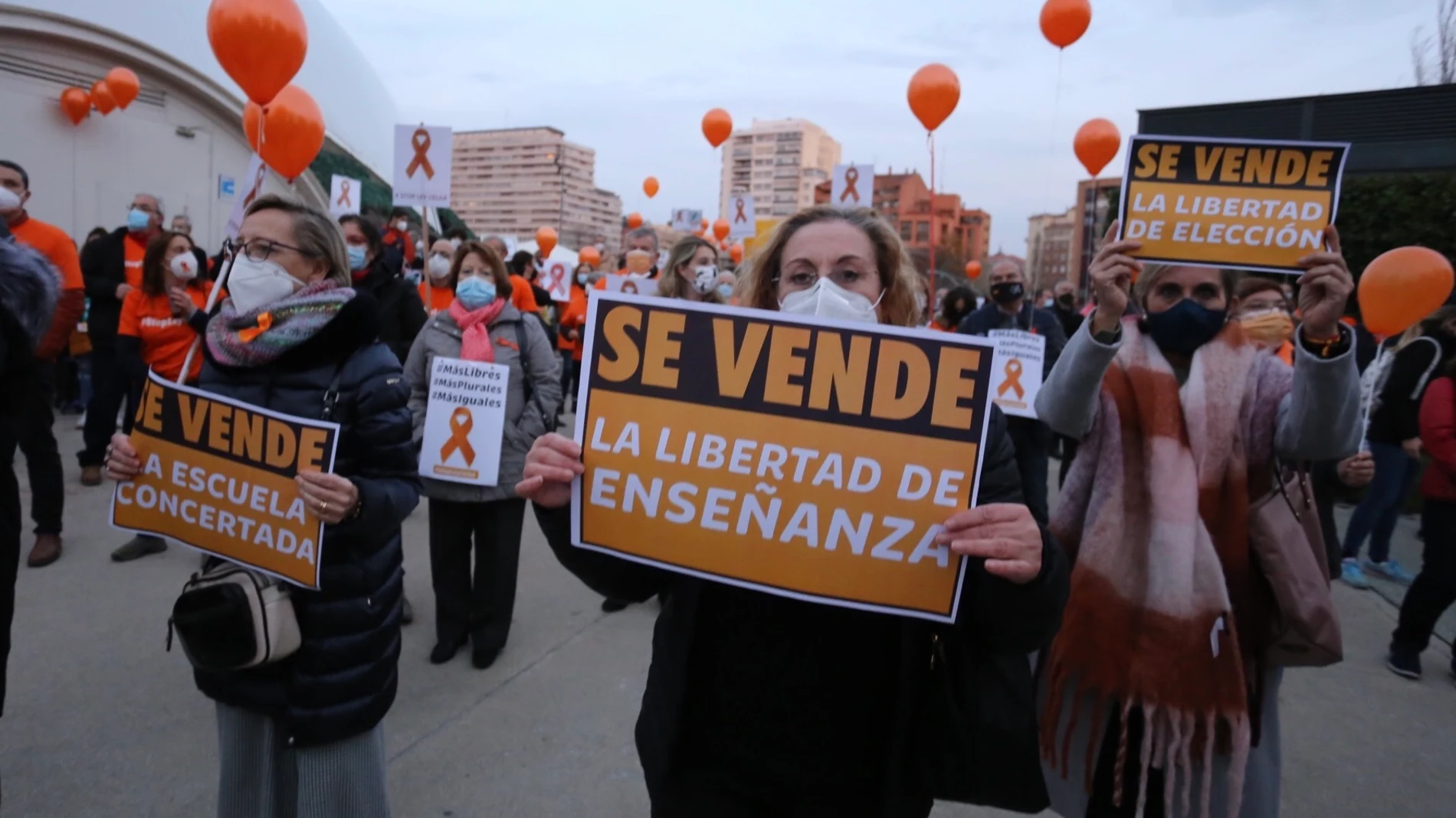Concentración en Valladolid contra la Ley Celaá