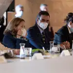El presidente del Gobierno, Pedro Sánchez, junto a su vicepresidente segundo, Pablo Iglesias y la vicepresidenta de Asuntos Económicos, Nadia Calviño