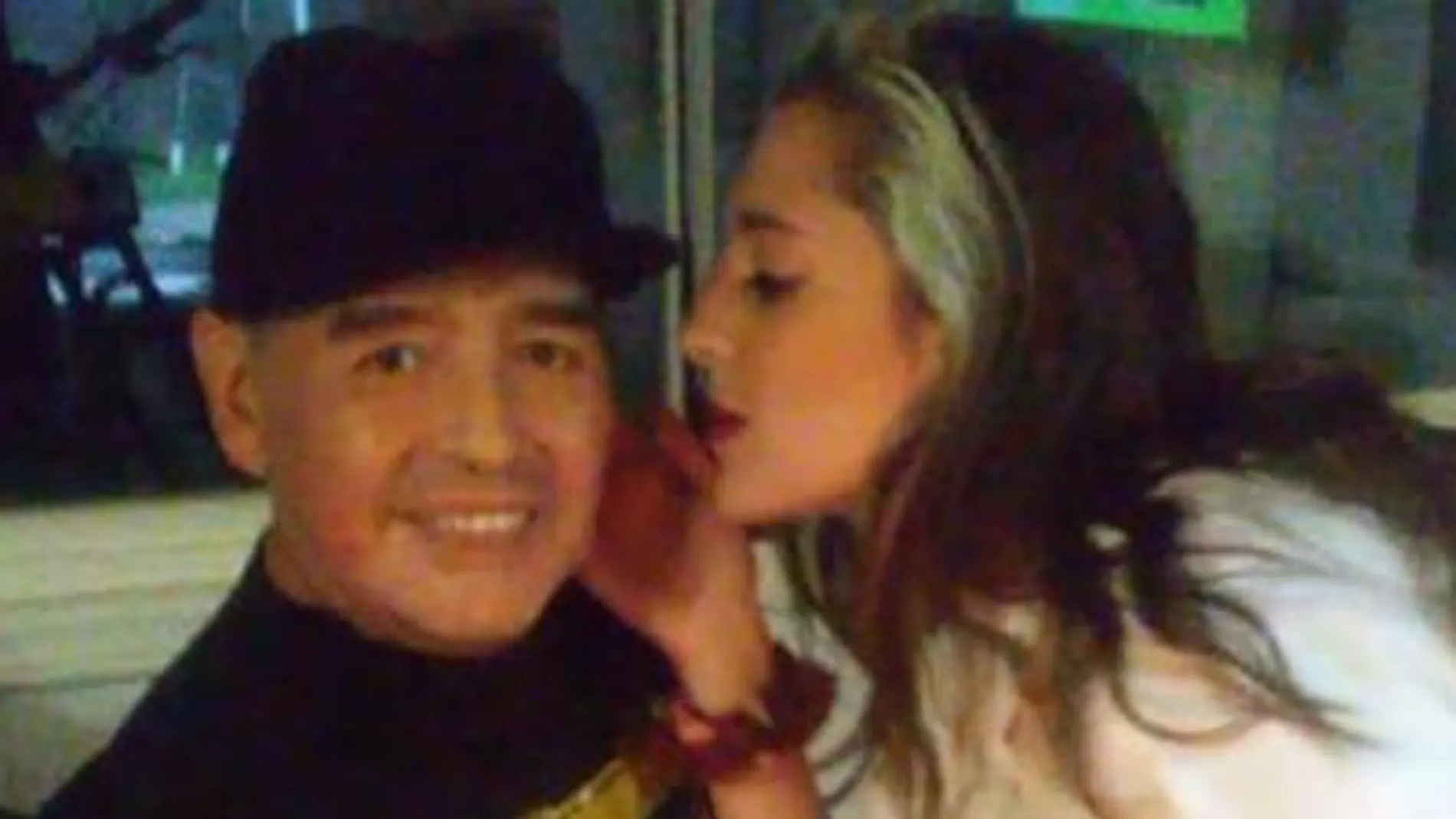 Jana, junto a Digo Armando Maradona