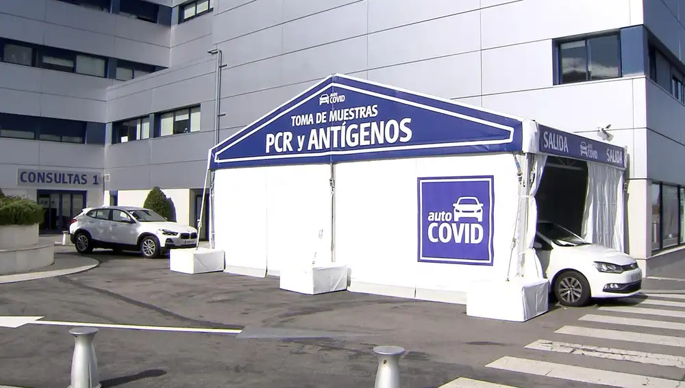 La iniciativa de realizar una prueba PCR desde el coche es algo pionero en Madrid