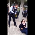 Fotograma de la detención de la chica en Sabadell