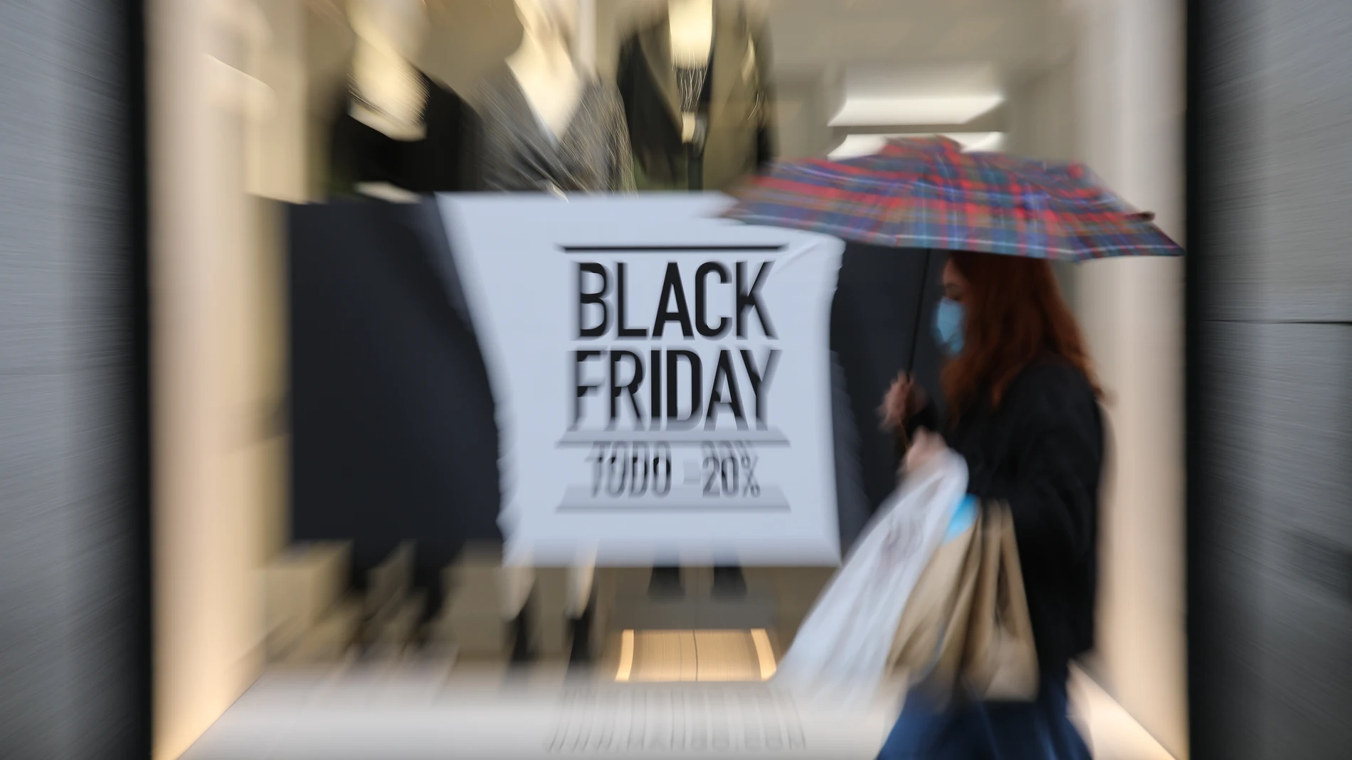 Muchos establecimientos aprovechan el Black Friday para hacer grandes descuentos
