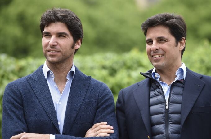 Los toreros Francisco Rivera Ordóñez y Cayetano Rivera Ordóñez durante la presentación del " Mano a Mano " con motivo de la Feria del Corpus de Granada 201613/05/2016Granada