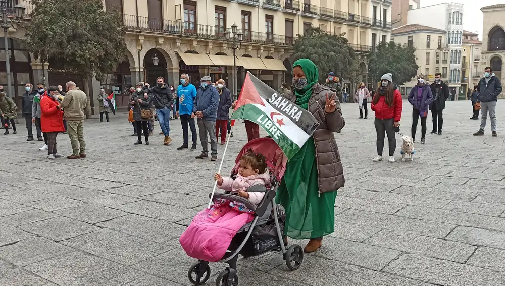 Cerca de cien personas se concentran en la Plaza Mayor de Zamora para reivindicar ‘un Sáhara libre’