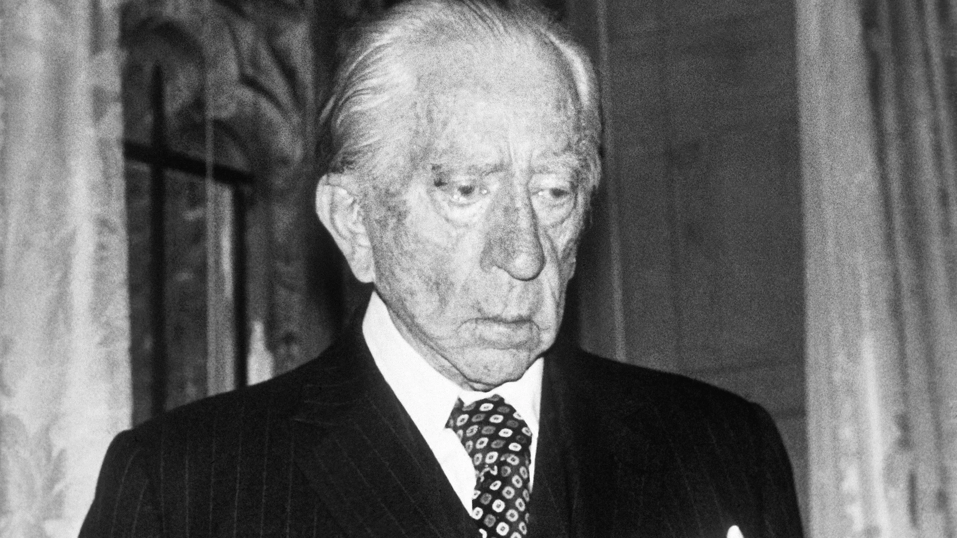 FILE - This 1975 file photo shows oil billionaire, Jean Paul Getty, America's richest expatriate, at his home at Guildford, Surrey, England. A man has been found dead at the Hollywood Hills home of Andrew Getty, grandson of the late J. Paul Getty and heir to the Getty oil fortune - but they havenít confirmed that it is Getty. Los Angeles police Officer Jack Richter says officers went to the home shortly after 2:15 p.m. Tuesday, March 31, 2015, after a woman called to say someone in the house had died. (AP Photo/David Caulkin, File)