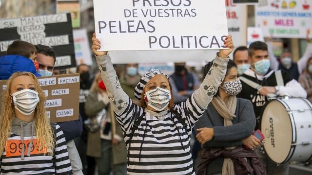 Más de un millar de autónomos protestan en Salamanca