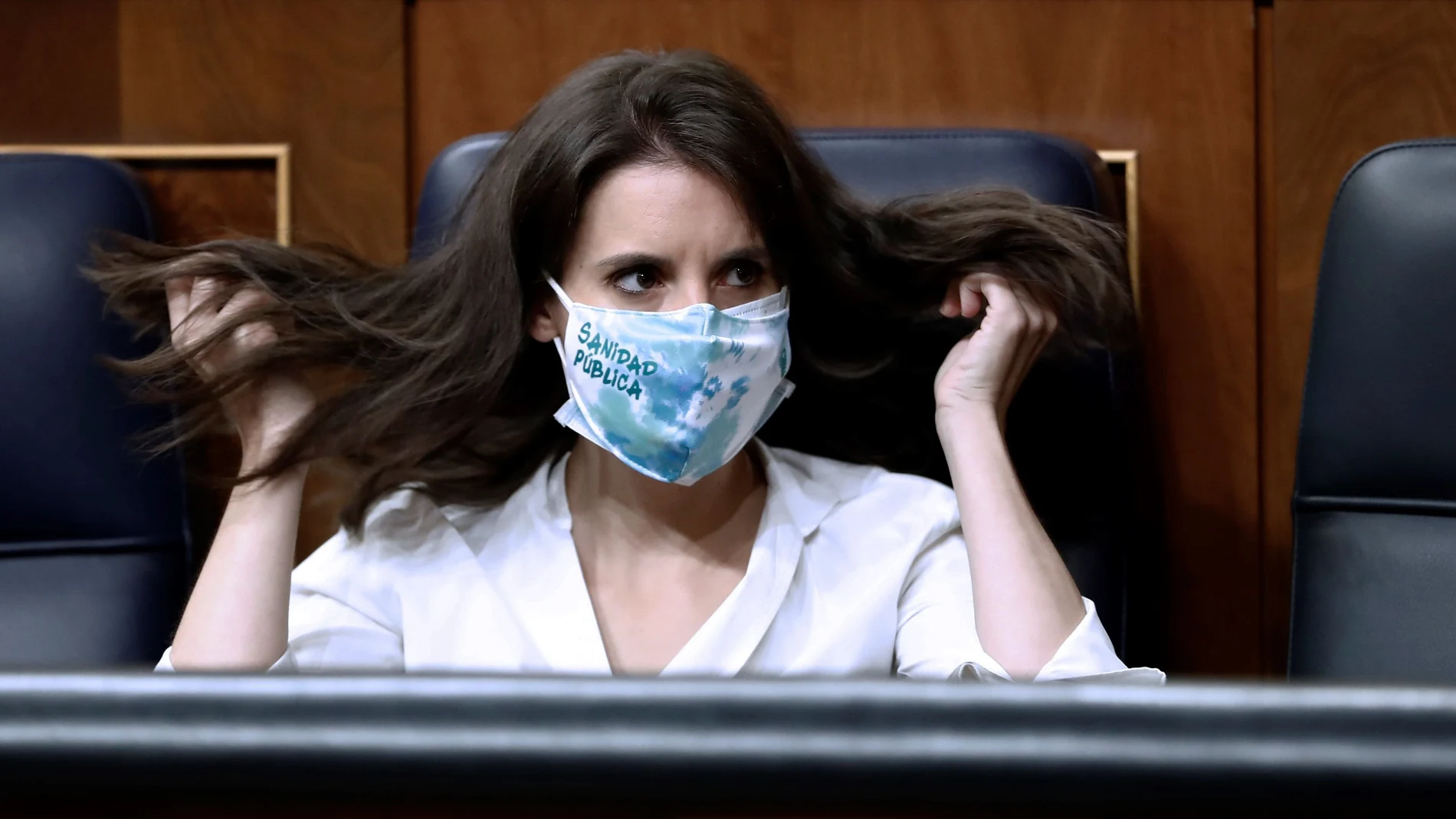 La ministra de Igualdad, Irene Montero, durante la segunda sesión del debate de moción de censura presentada por el Vox,