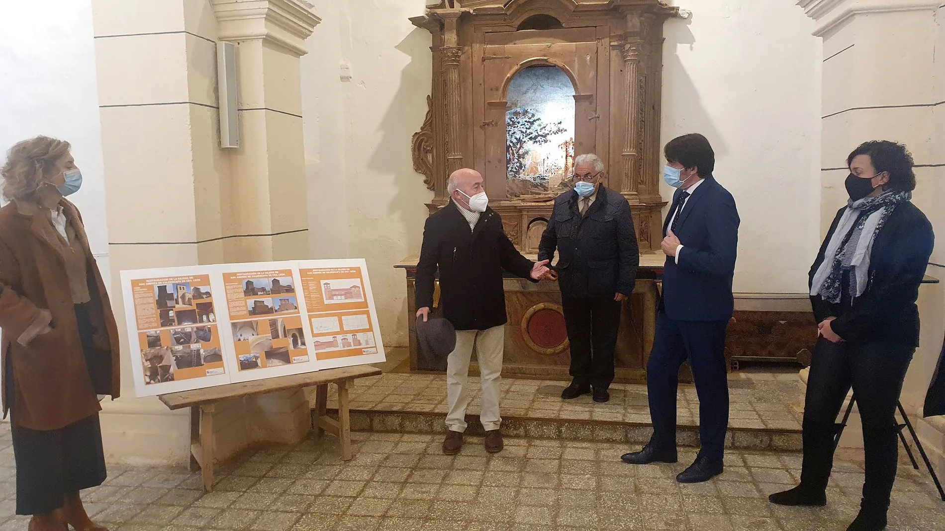 El consejero de Fomento y Medio Ambiente, Juan Carlos Suárez-Quiñones, visita la actuación