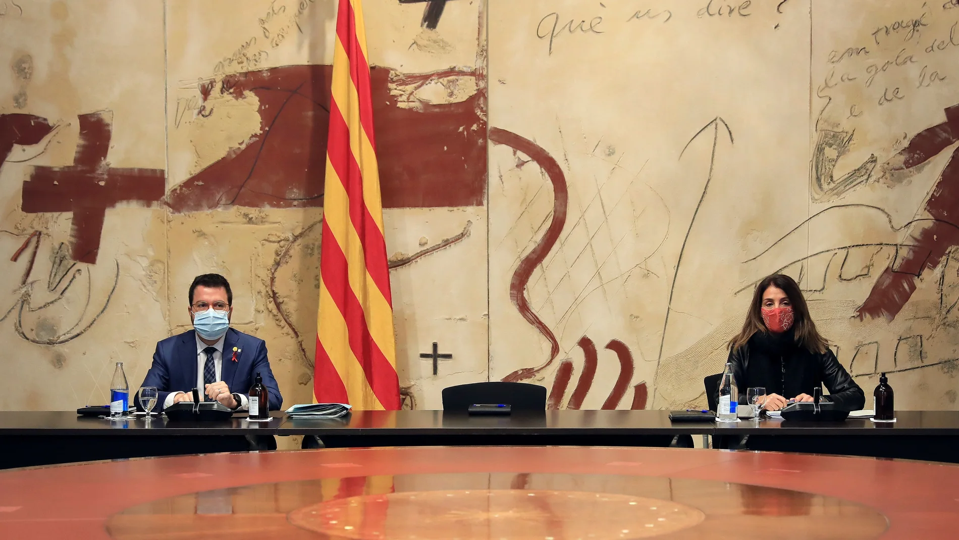 El vicepresidente de la Generalitat en funciones de presidente, Pere Aragonès, y la consellera de Presidencia y portavoz del Govern, Meritxell Budó, en una imagen reciente