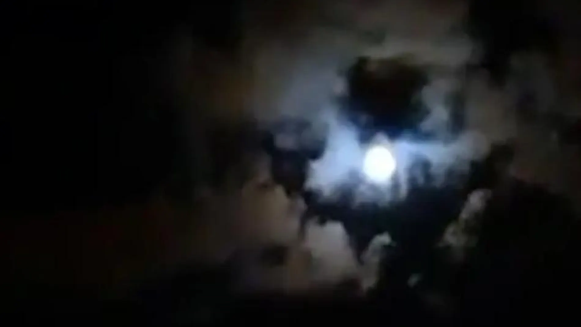 La silueta de Maradona en el cielo