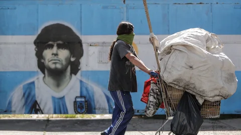 Las peleas de la familia Maradona han empezado
