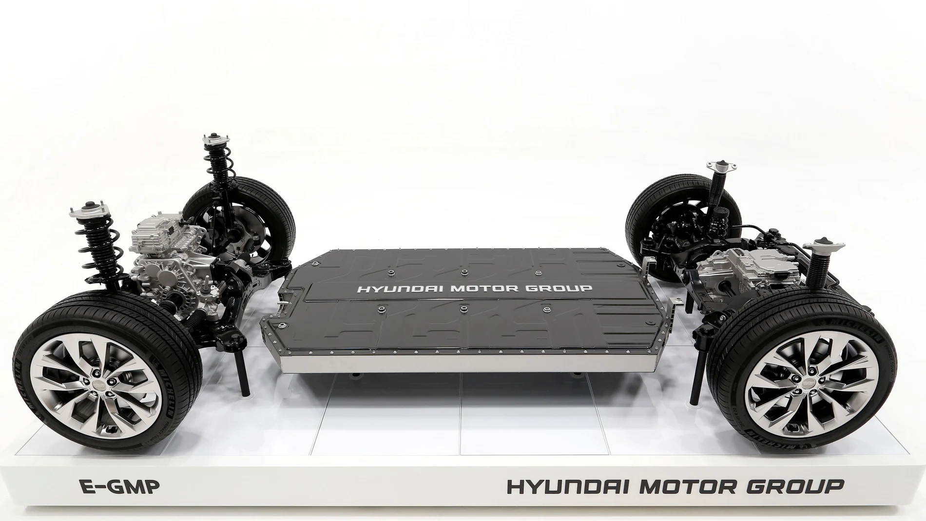 Hyundai presenta su plataforma para vehículos eléctricos que se podrán cargar en 18 minutos