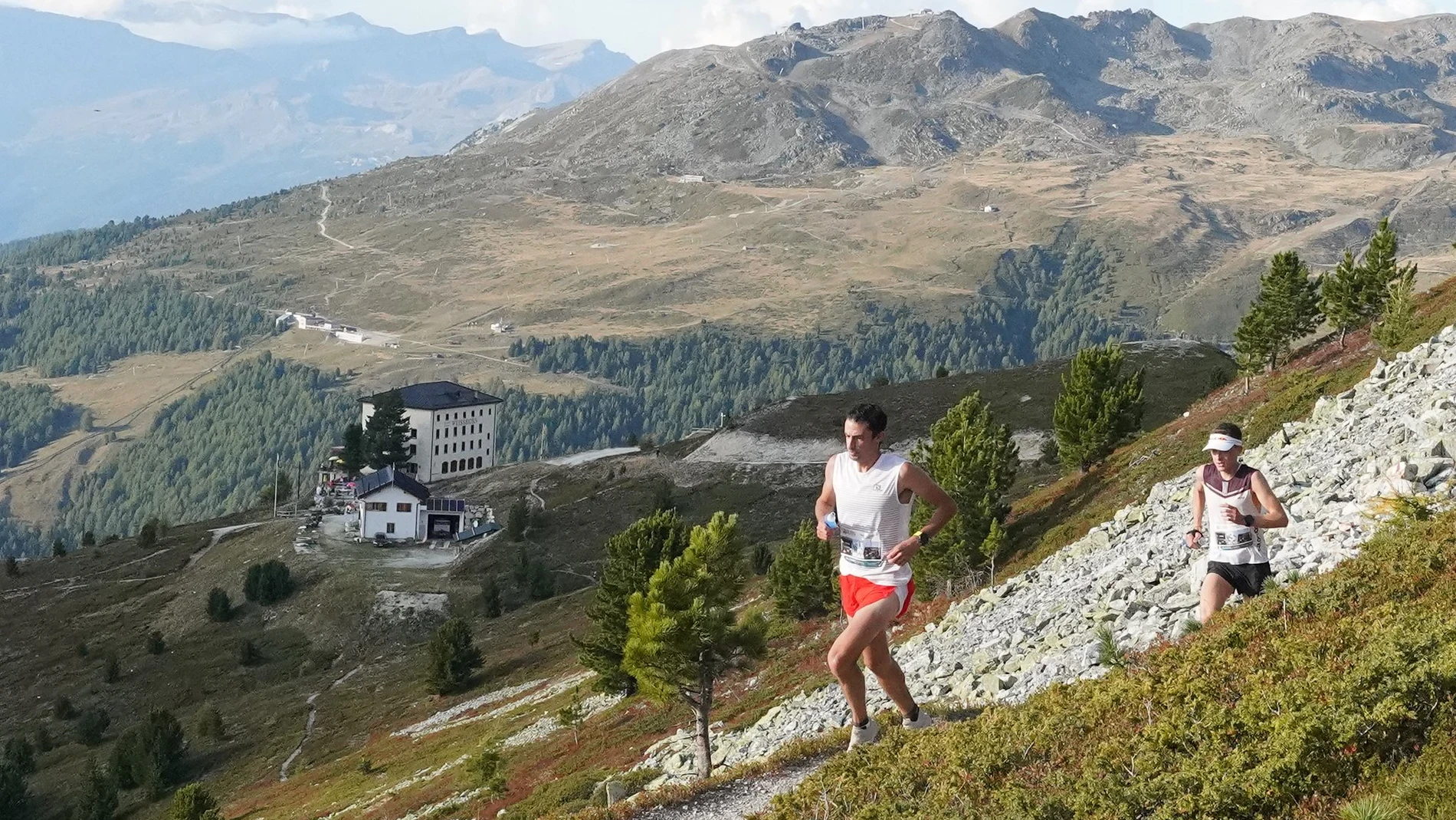 La carrera de montaña Sierre Zinal se disputa en el espectacular marco del Val d´Anniviers en plenos Alpes Suizos.
