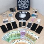 Policía Nacional halló en las casas de Rafael Amargo otras drogas como GHB, ketamina, 2CB y Popper; así como 8 móviles y 6000€POLICÍA NACIONAL03/12/2020