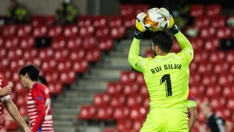 Rui Silva con el Granada.