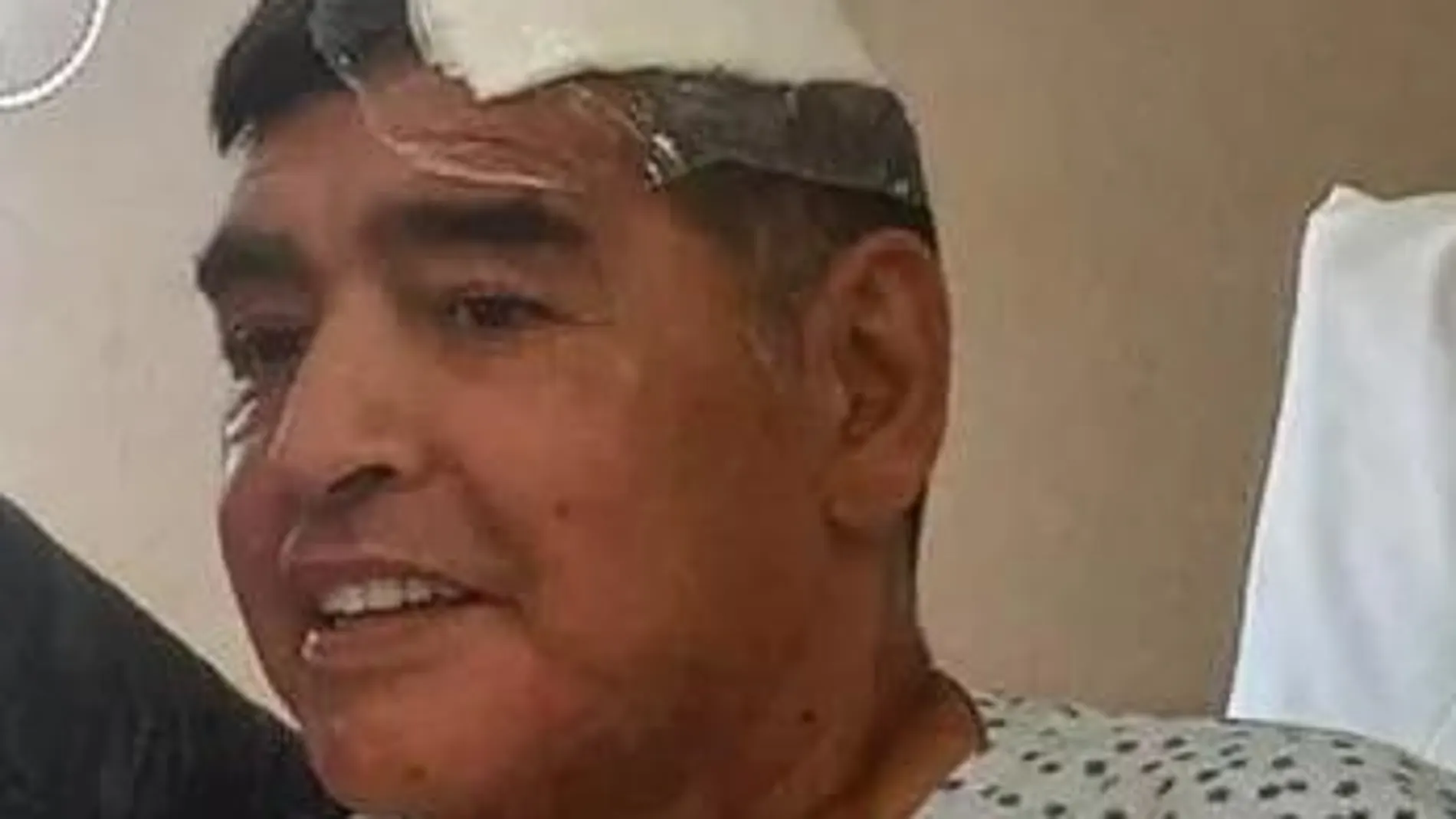 Maradona, tras ser intervenido