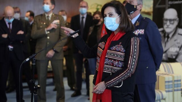La ministra de Defensa y el Jemad han vuelto a cargar hoy contra los militares retirados