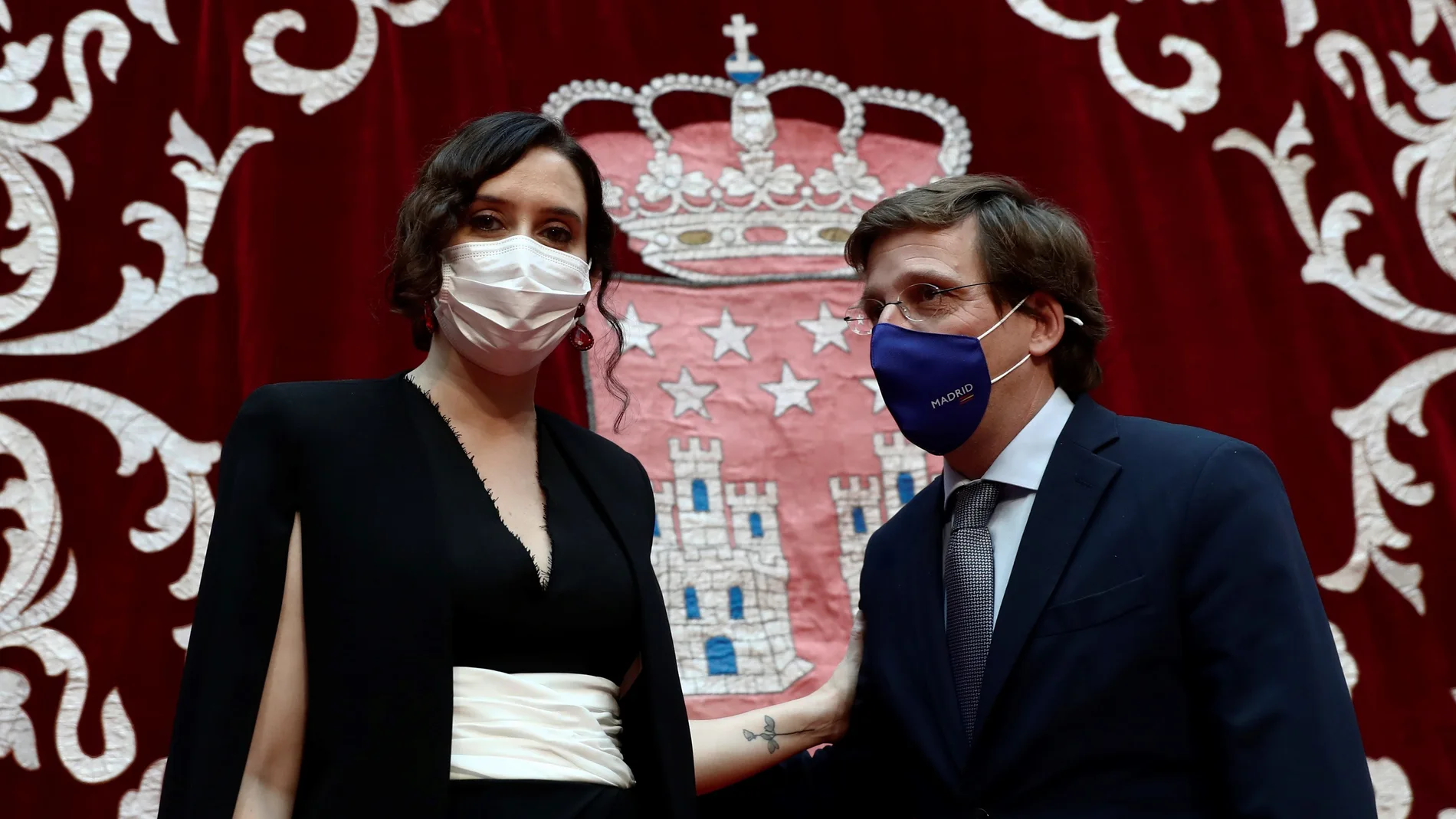 El alcalde de Madrid, José Luis Martínez-Almeida, y la presidenta de la Comunidad de Madrid, Isabel Díaz Ayuso