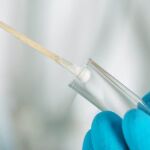 El nuevo test detecta la presencia de la proteína del coronavirus en la saliva en solo 15 minutos