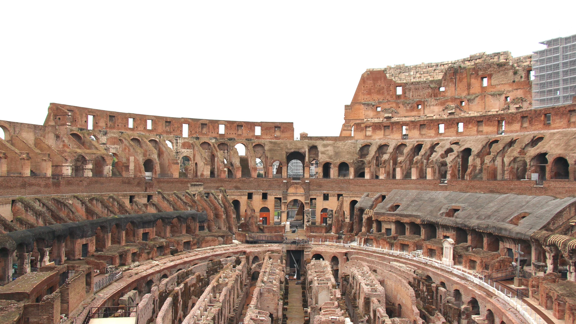 Una de las reformas realizadas en el Coliseo en el año 222. Mirad la parte alta a la derecha.