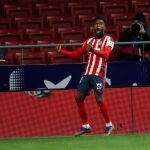 Lemar celebra el primer gol del Atlético
