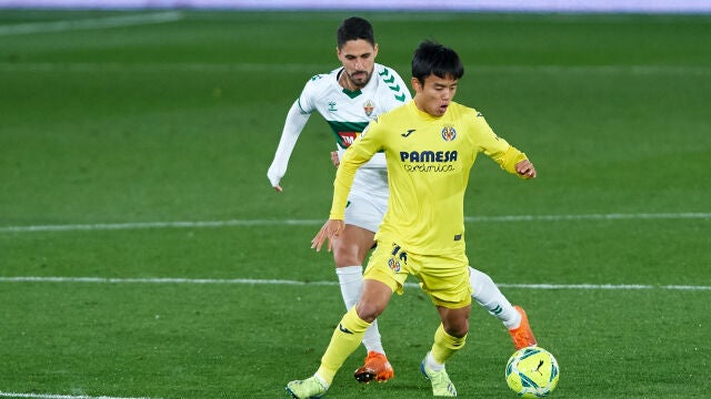 Takefusa Kubo con el Villarreal.