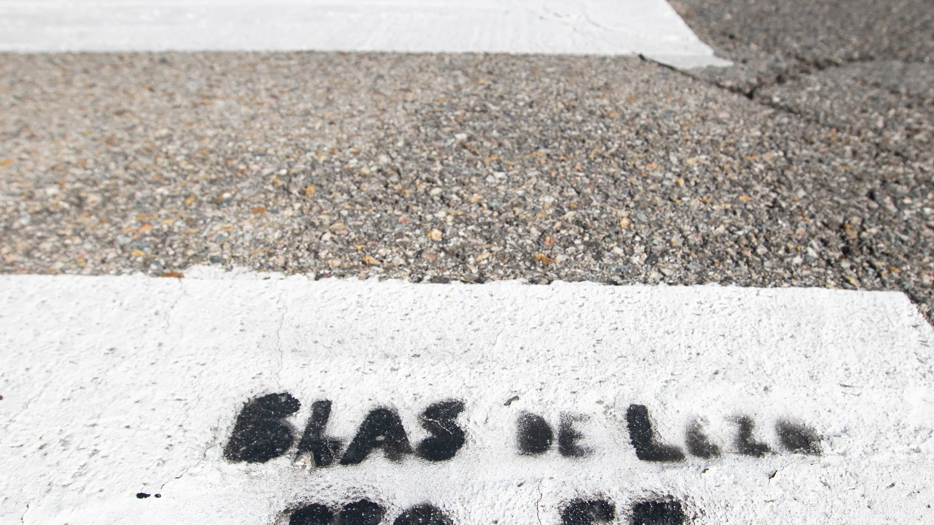 06/12/2020. © Jesús G. Feria.Pintadas en el colegio Blas de Lezo tras la sentencia que da la razón a la directora