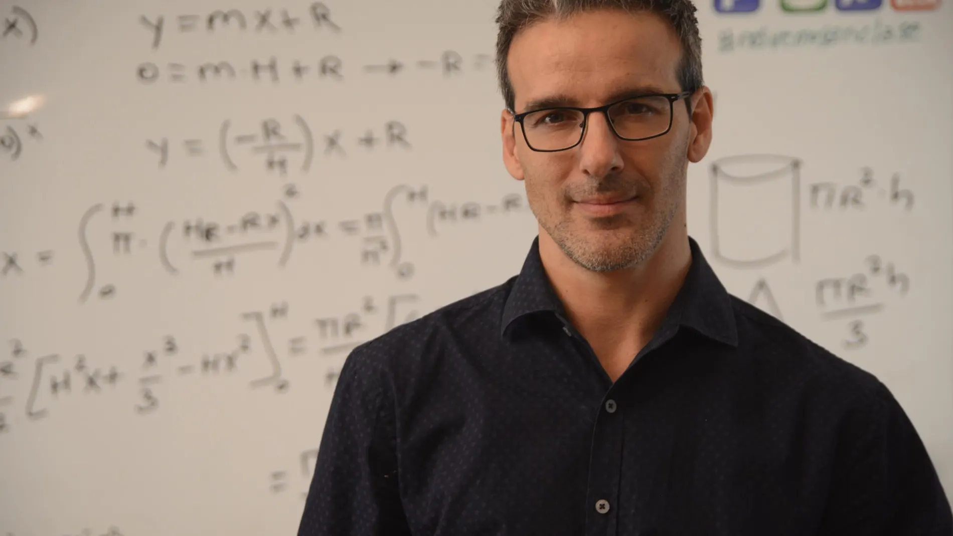 David Calle, ingeniero de comunicaciones, estrella de YouTube y profesor finalista al premio Global Teacher Prize en 2017