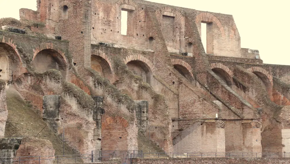 Detalles de las paredes interiores del Coliseo