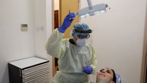 Recomienda n la vista una vez al año, al menos, a los dentistas