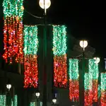 Vista de las luces navideñas instaladas en Sol, en Madrid