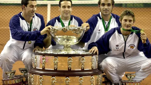 Albert Costa, Alex Corretja, Joan Balcells y Juan Carlos Ferrero los héroes de la primera Copa Davis que conquistó España, en 2000 en el Palau Sant Jordi