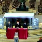 El cardenal arzobispo de Madrid, Carlos Osoro presidió la solemne apertura de las Causas de Beatificación y Canonización por declaración de martirio de 140 sacerdotes y laicos en la Catedral de la Almudena