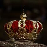 Spain's King's Crown is seen during the swearing-in ceremony of Spain's King Felipe VI at the Spanish Parliament, on Thursday, June 19, 2014. Felipe is being formally proclaimed monarch Thursday after 76-year-old King Juan Carlos abdicated so that younger royal blood can rally a country beset by economic problems, including an unemployment rate of 25 percent. Felipe was to swear an oath at a ceremony with lawmakers in Parliament in front of Spain's 18th-century crown and 17th-century scepter. (AP Photo/Daniel Ochoa de Olza)