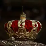 Spain&#39;s King&#39;s Crown is seen during the swearing-in ceremony of Spain&#39;s King Felipe VI at the Spanish Parliament, on Thursday, June 19, 2014. Felipe is being formally proclaimed monarch Thursday after 76-year-old King Juan Carlos abdicated so that younger royal blood can rally a country beset by economic problems, including an unemployment rate of 25 percent. Felipe was to swear an oath at a ceremony with lawmakers in Parliament in front of Spain&#39;s 18th-century crown and 17th-century scepter. (AP Photo/Daniel Ochoa de Olza)