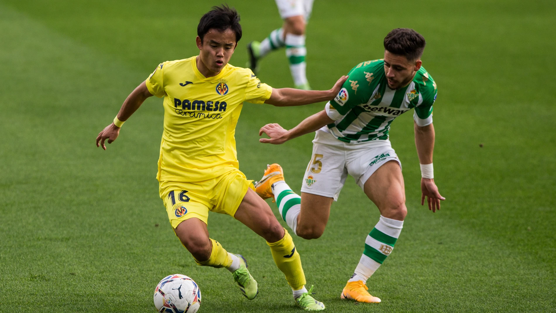 Takefusa Kubo con el Villarreal.