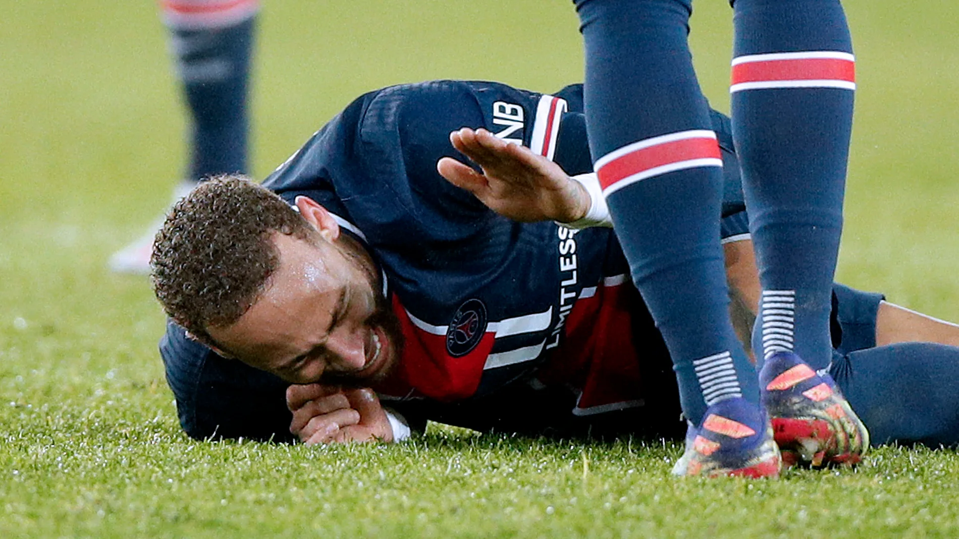 Neymar puede otra lesión grave