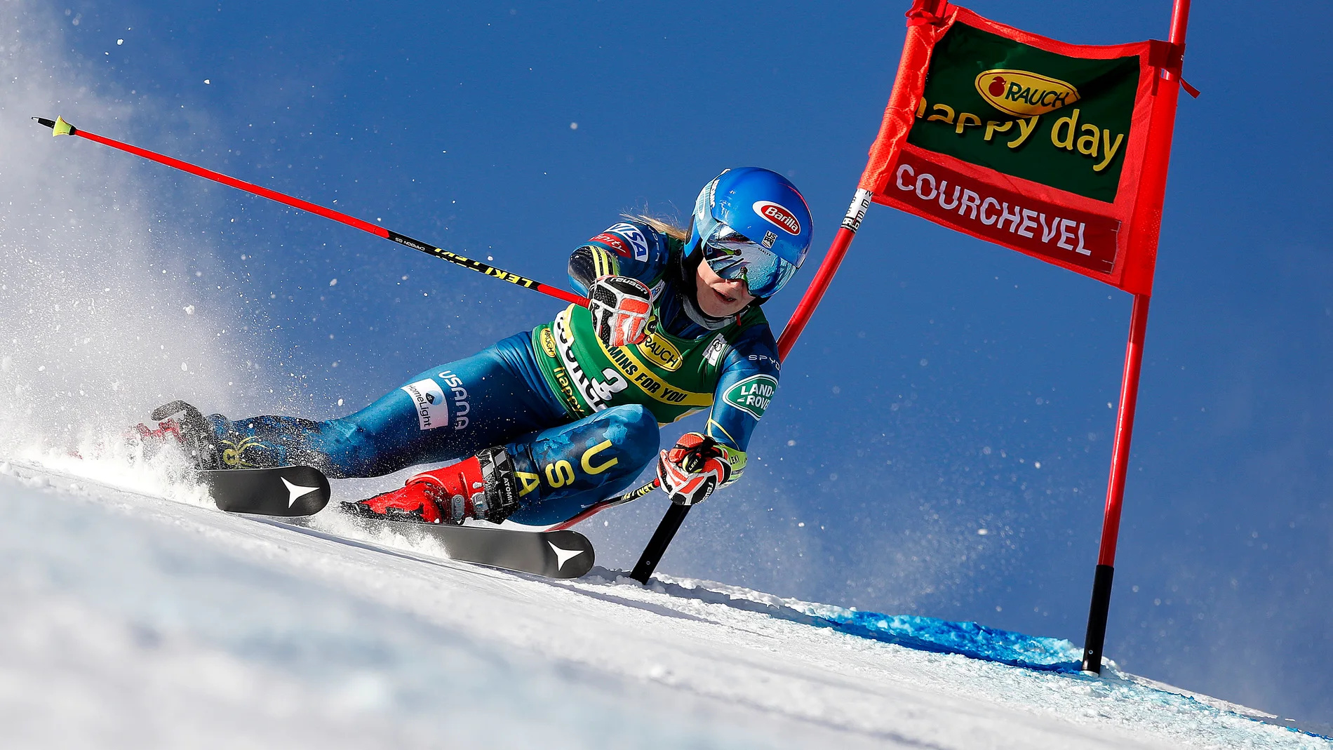 Mikaela Shiffrin de los EE.UU. en acción durante la carrera de Slalom Gigante Femenino en la Copa Mundial de Esquí Alpino de la FIS en Courchevel, Francia, 14 de diciembre de 2020. (Francia) EFE/EPA/SEBASTIEN NOGIER