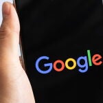 Google impone la verificación en dos pasos. EFE/EPA/HAYOUNG JEON