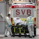 Una de las residentes de la residencia de ancianos de Velluters de València, donde según los últimos datos facilitados hay 19 mayores y siete trabajadores contagiados