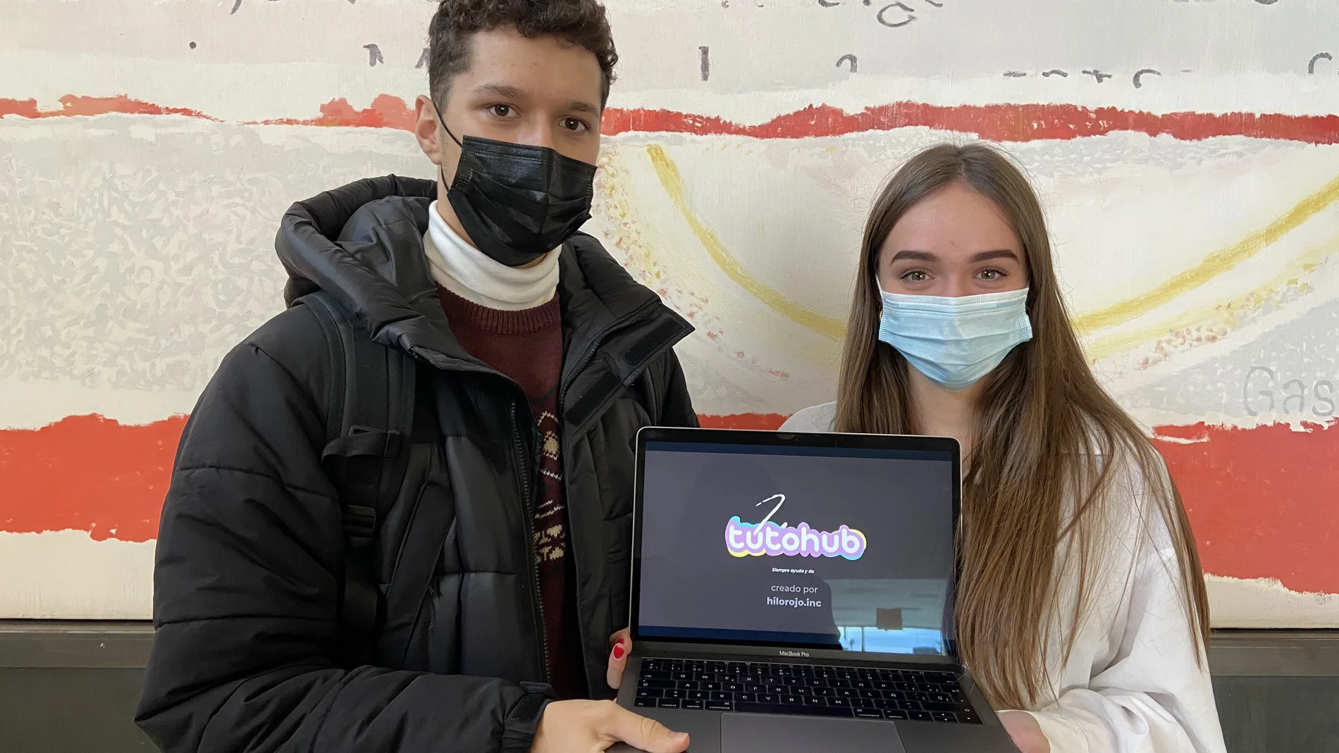 El equipo de la UPSA Hilo Rojo, premiado por su red social para compartir apuntes en el concurso internacional #Hack4edu