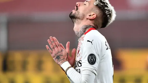 Samu Castillejo con el Milán.