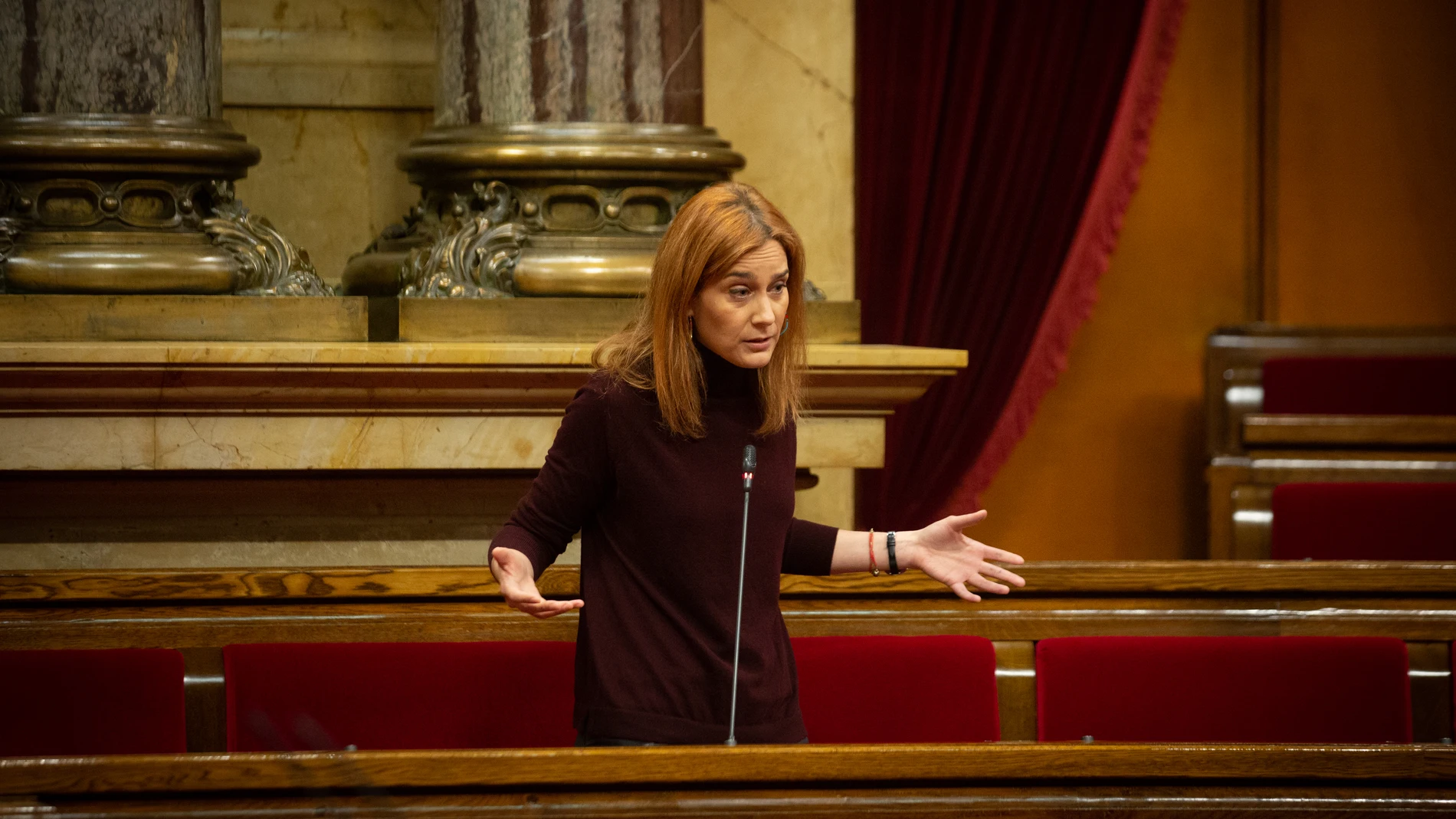 La presidenta de En Comú Podem (CatECP) en el Parlament de Catalunya, Jéssica Albiach, interviene durante una sesión plenaria en el Parlament.