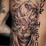 Uno de los últimos tatuajes de Neymar es Goku, protagonista de Bola de Dragón / Imagen: adaorosatattoo