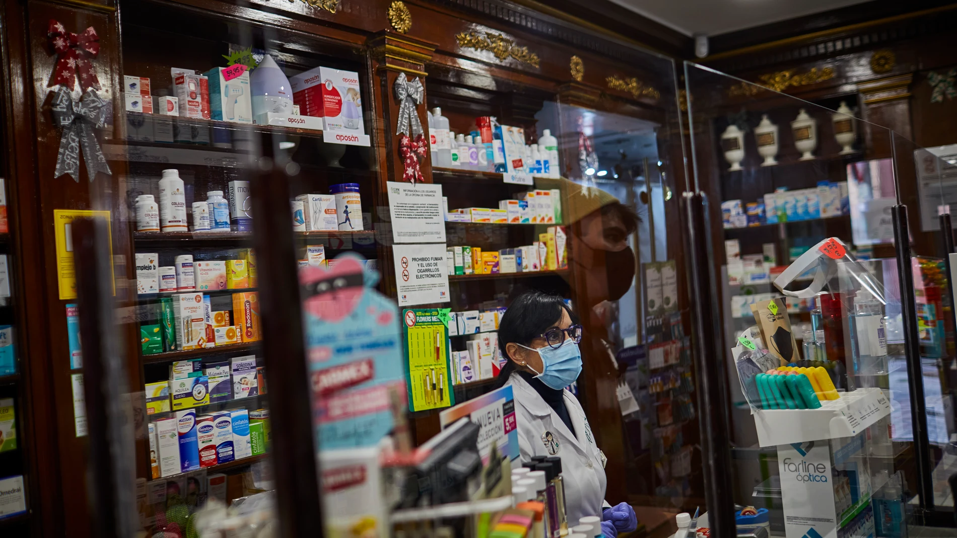 La red de farmacias comunitarias ha sido la encargada de prestar parte de la atención sanitaria, cubriendo un importante servicio público