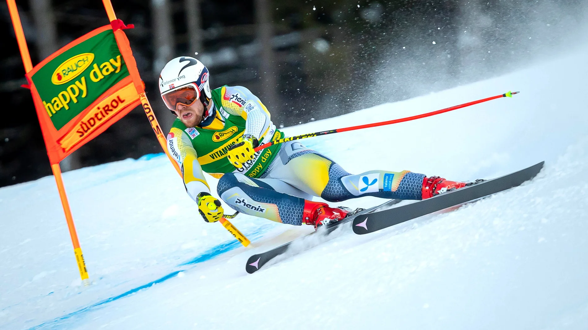 El noruego Aleksander Aamodt Kilde durante la prueba que le dió la victoria en el Super G de la Copa Mundial de Esquí Alpino de la FIS en Val Gardena, Italia, el 18 de diciembre de 2020. (Italia, Noruega) EFE/EPA/ANDREA SOLERO