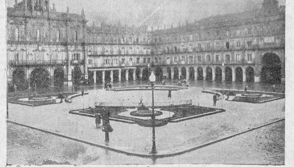 Imagen de la Plaza Mayor de Salamanca en 1936